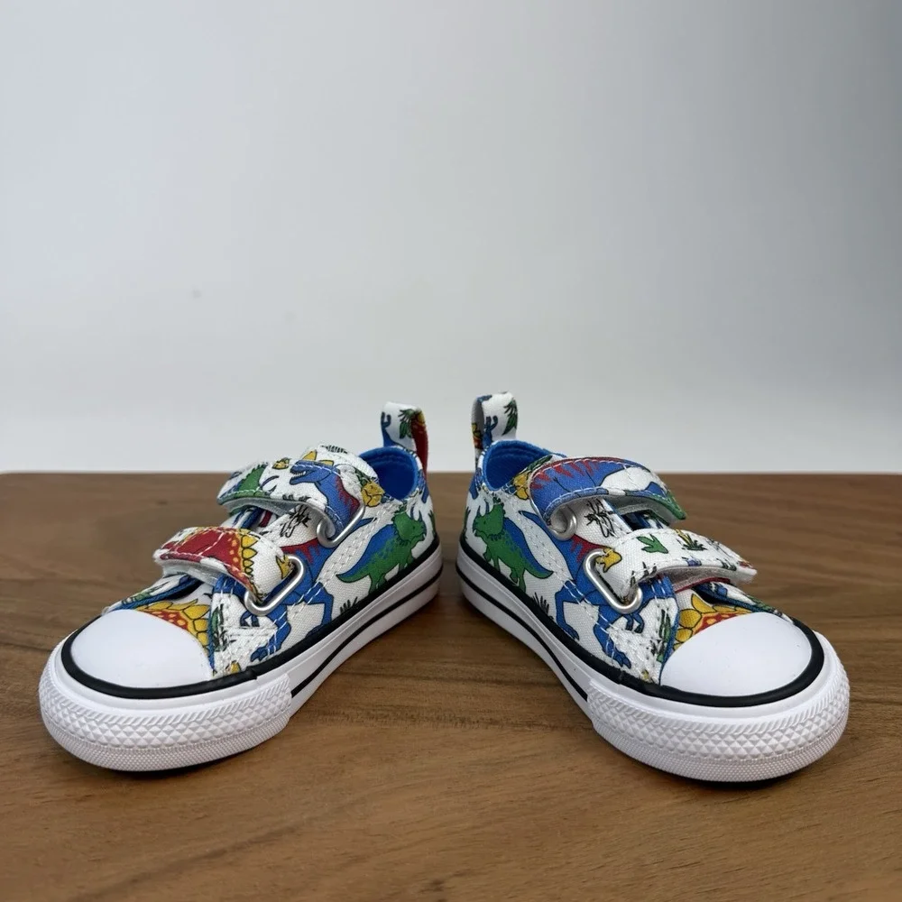 New Little Kids Converse Chuck Taylor All Star Dino Party Sneakers Size 4‎ C